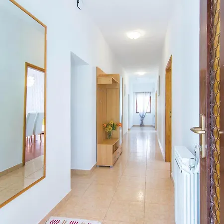 Holiday home Three-bedroom With An Outdoor Swimming Pool 07 *