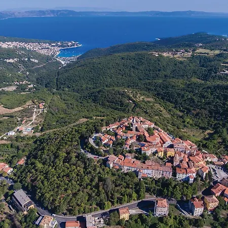 Three-bedroom With An Outdoor Swimming Pool 07 Holiday home