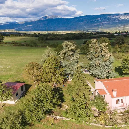 Three-bedroom With An Outdoor Swimming Pool 07 * Krsan