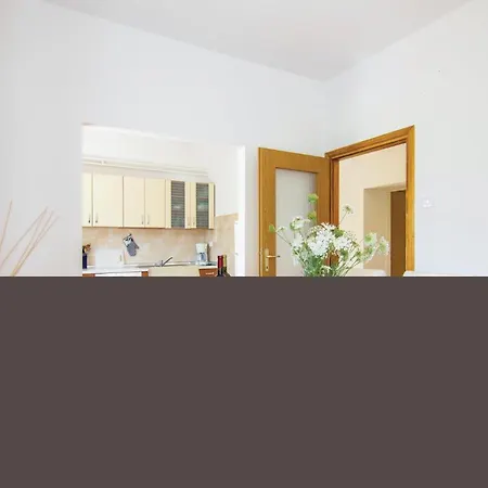 Three-bedroom With An Outdoor Swimming Pool 07 Tatil Evi