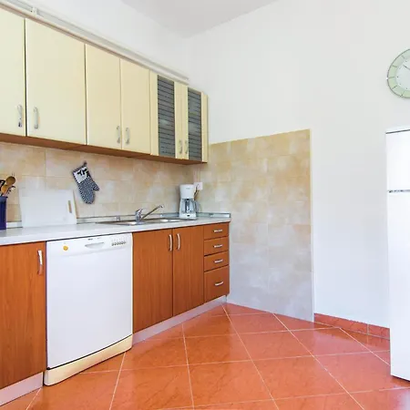 Three-bedroom With An Outdoor Swimming Pool 07 Tatil Evi Kršan
