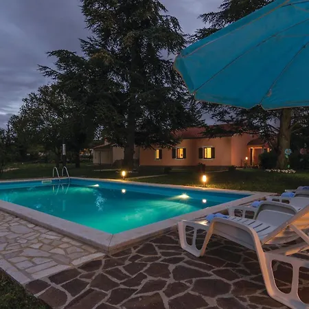 Three-bedroom With An Outdoor Swimming Pool 07 * Kršan