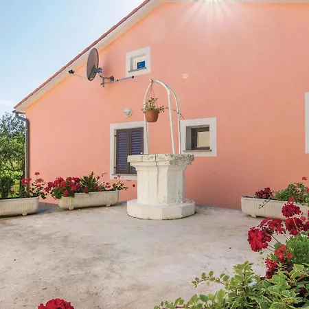 Three-bedroom With An Outdoor Swimming Pool 07 Vakantiehuis Kršan