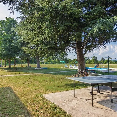 Tatil Evi Three-bedroom With An Outdoor Swimming Pool 07 *