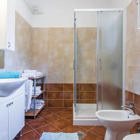 Tatil Evi Three-bedroom With An Outdoor Swimming Pool 07 Kršan