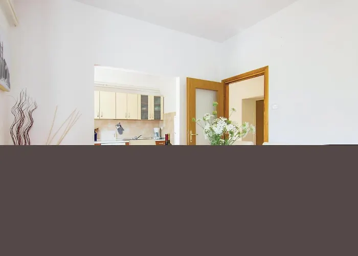 Three-bedroom With An Outdoor Swimming Pool 07 Vakantiehuis