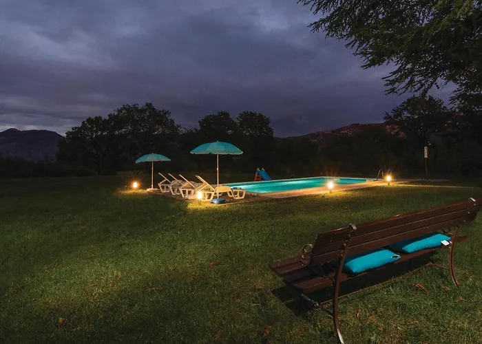 Vakantiehuis Three-bedroom With An Outdoor Swimming Pool 07 Kršan