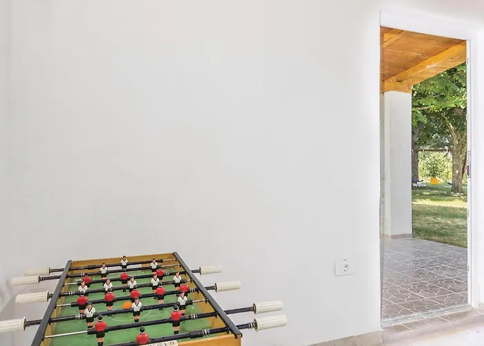 Three-bedroom With An Outdoor Swimming Pool 07 Vakantiehuis *