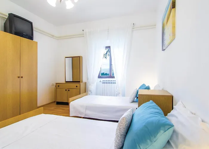 Three-bedroom With An Outdoor Swimming Pool 07 * Kršan