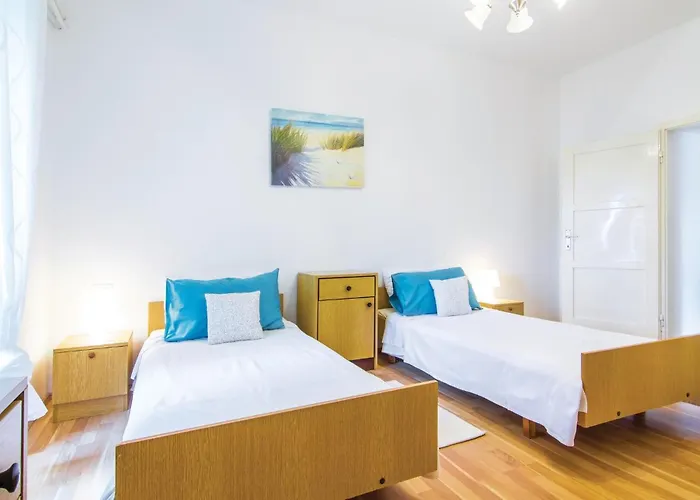 Three-bedroom With An Outdoor Swimming Pool 07 Vakantiehuis Kršan