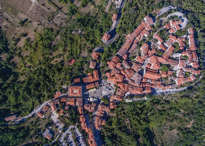 Three-bedroom With An Outdoor Swimming Pool 07 Kršan